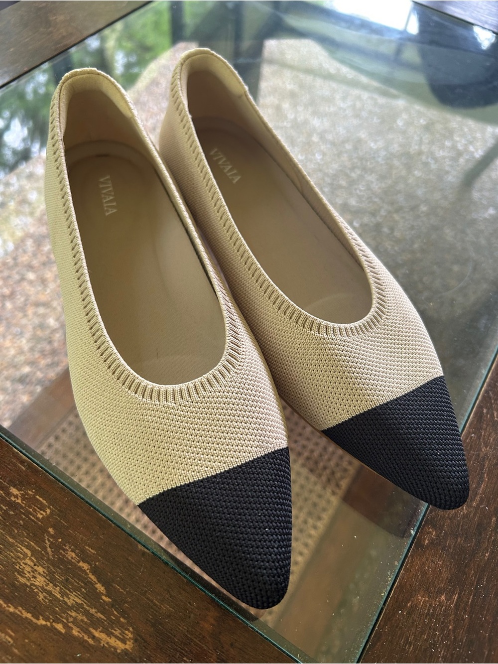 VIVAIA Two-Tone Knit Pointed Toe Flats in Cream and Black - Picture 2 of 5